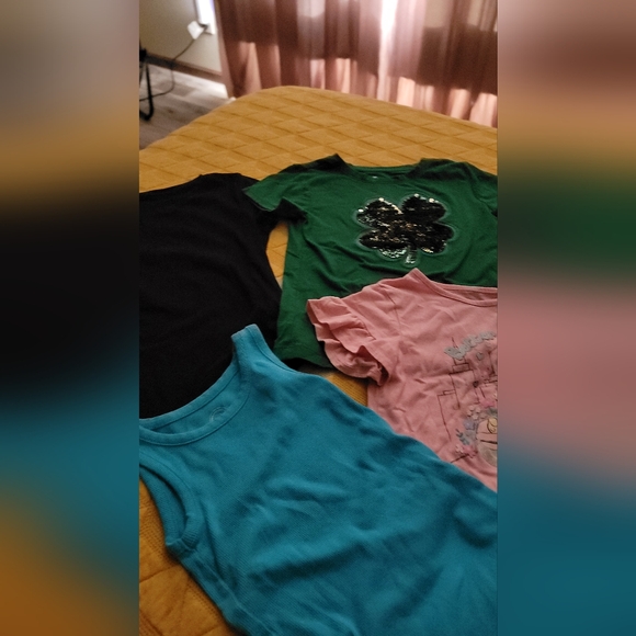 4 girls shirts - Picture 5 of 12